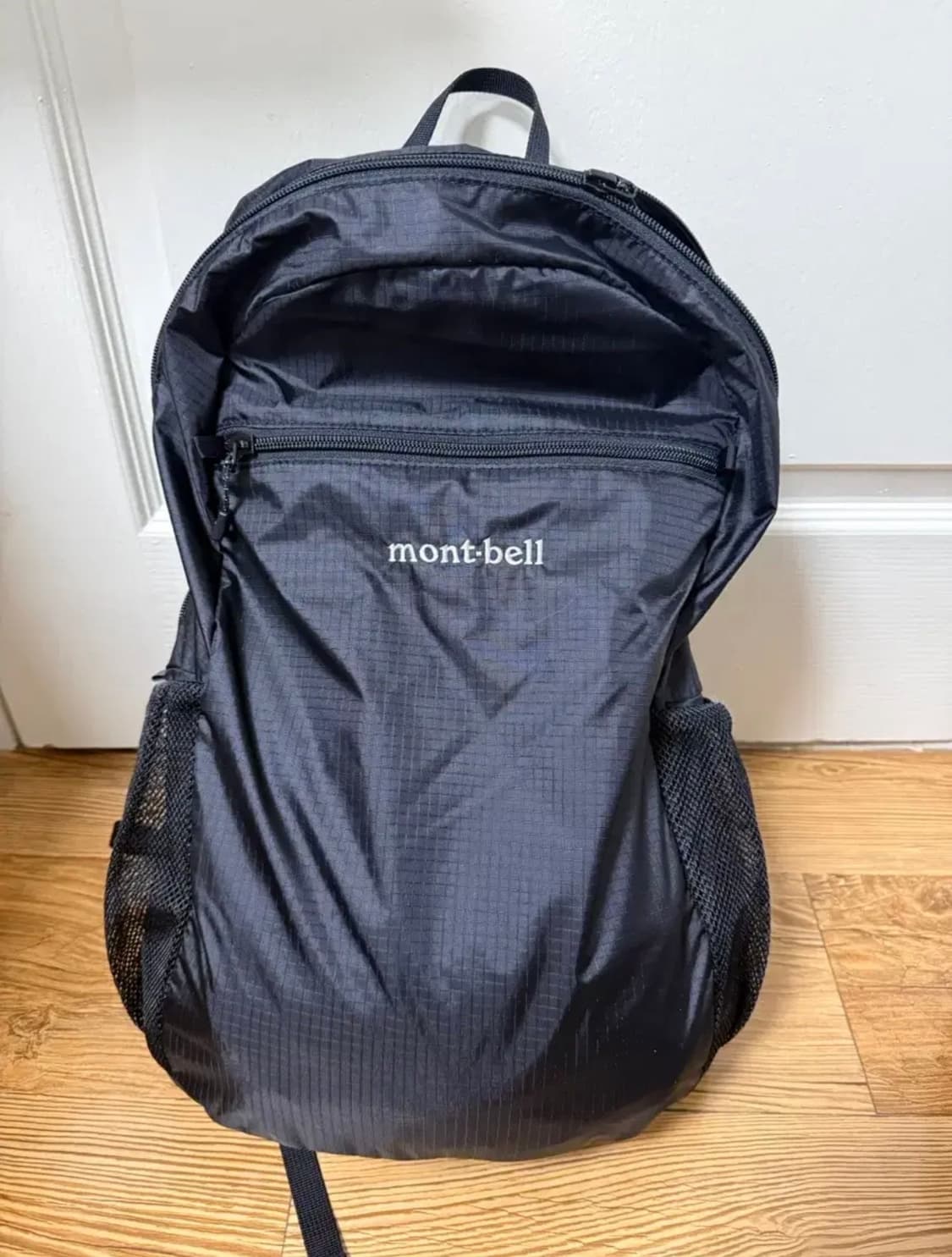 몽벨 백팩 20L 상품이미지1
