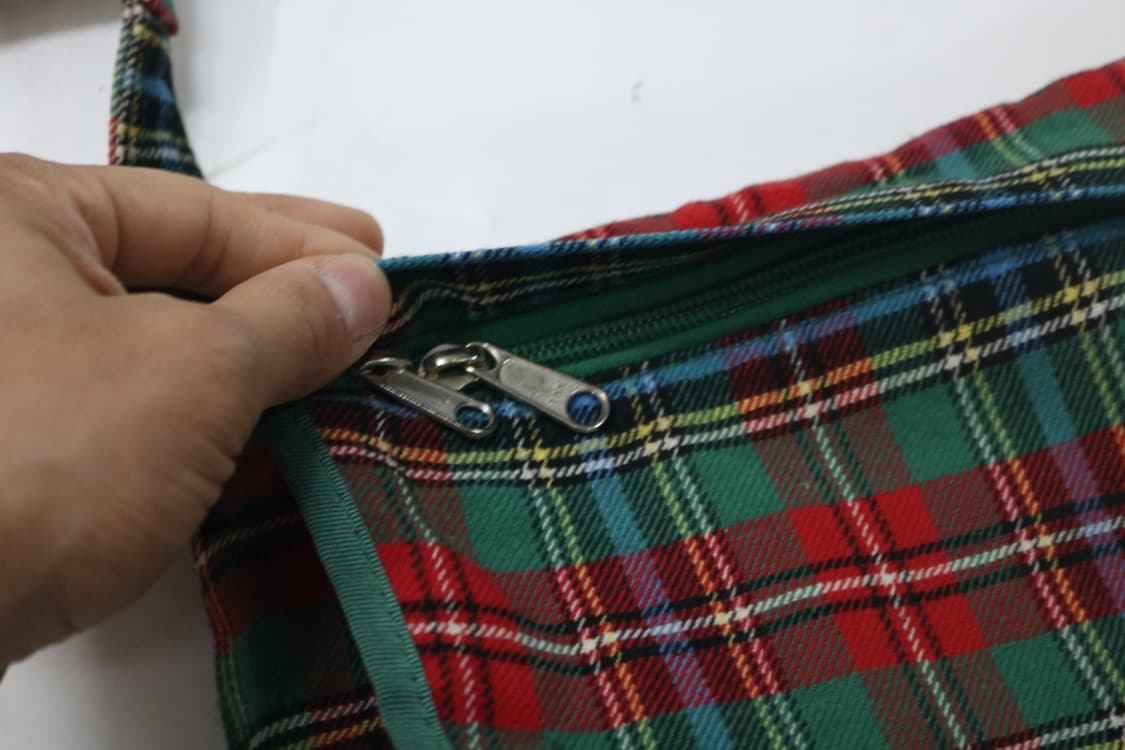 PORTER 레드 체크 울 타탄 크로스백 상품이미지5