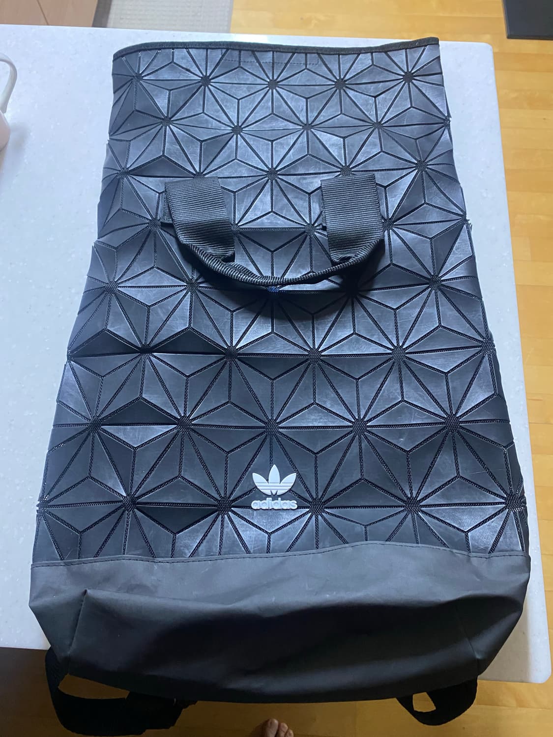 유니크한 아디다스 롤업 백팩 상품이미지2