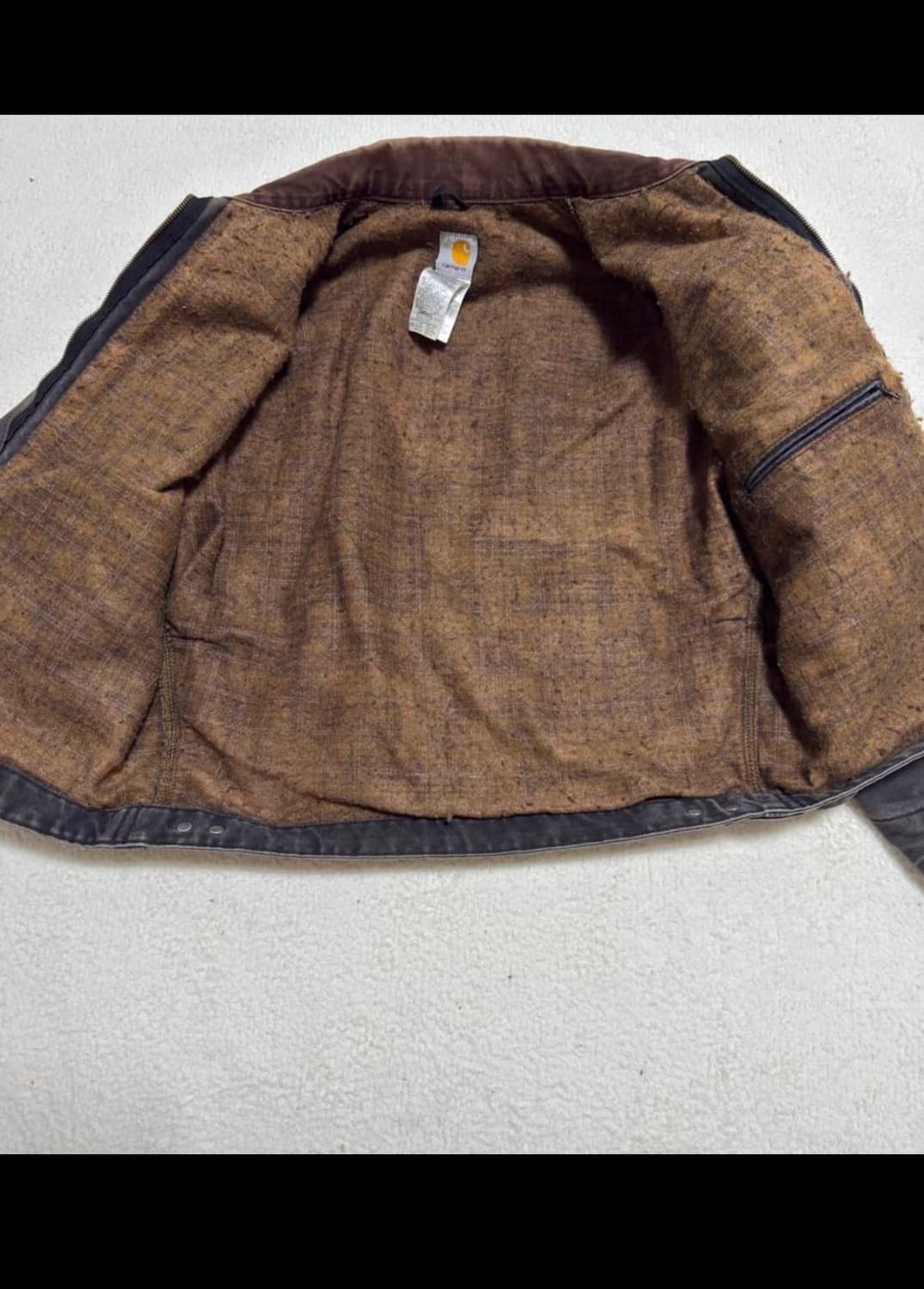 칼하트 J97 BLK L 팝니다 상품이미지3