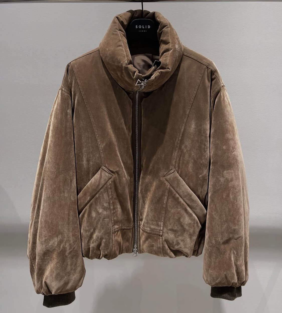 (새상품)24fw 솔리드옴므 118구스다운 패딩 50사이즈 상품이미지1