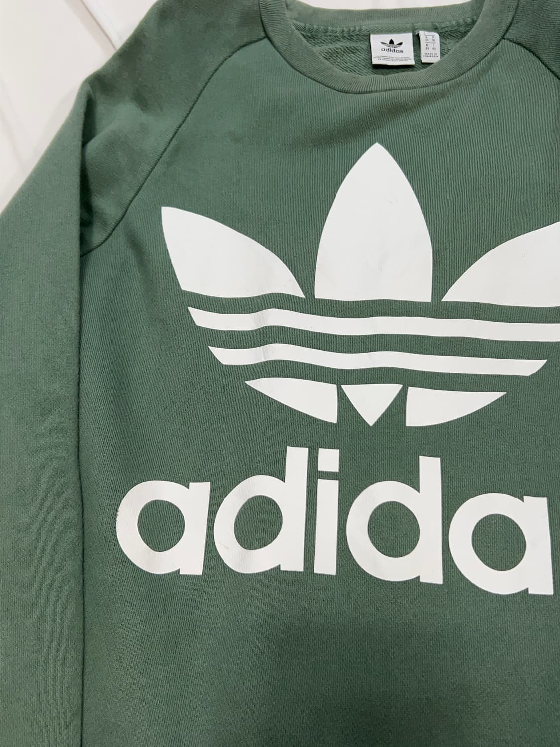 아디다스 뮤트카키 맨투맨 상품이미지2