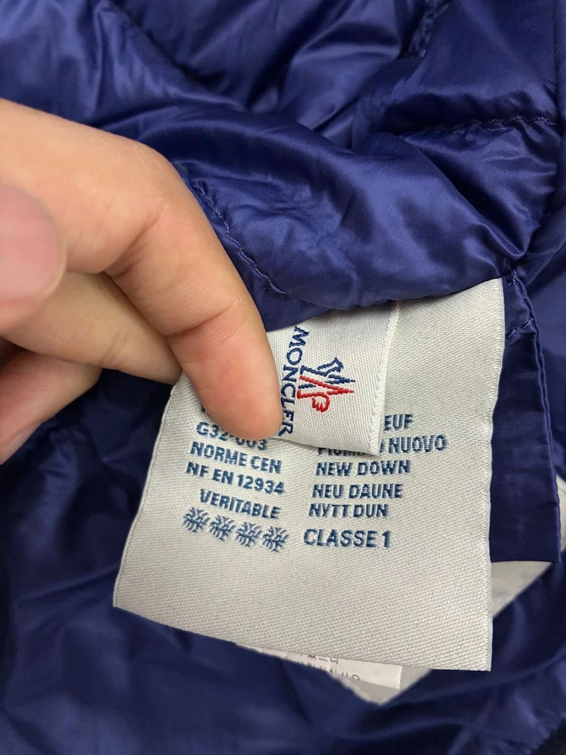 몽클레어 와펜 구스다운 경량패딩 PN9804 상품이미지7