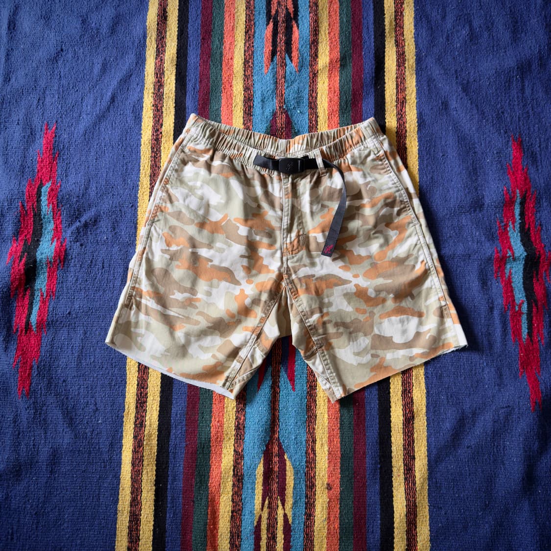Gramicci Beige camo Half pants 상품이미지1