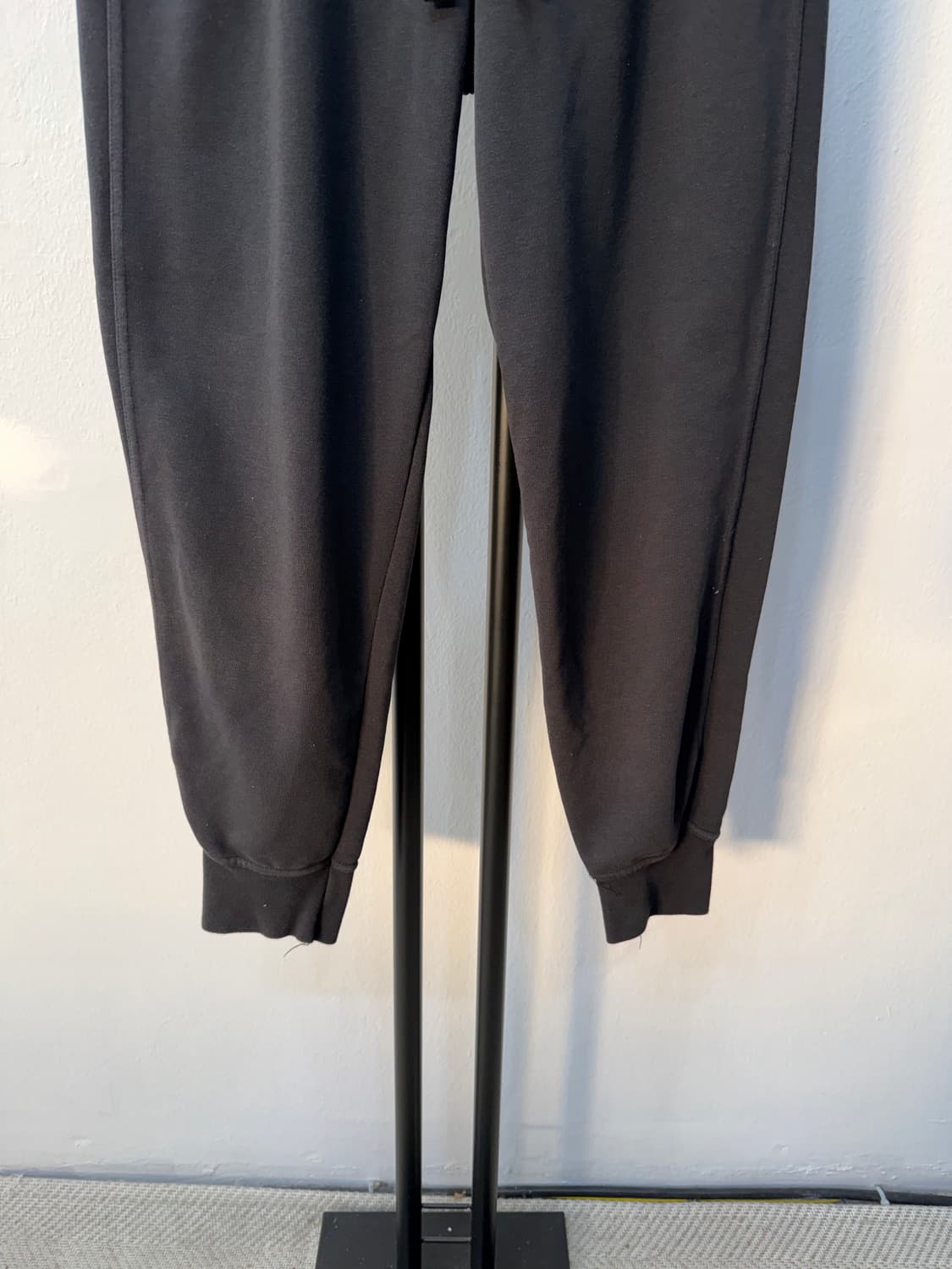 정품) 나이키 여성 드라이핏 블랙 조거 바지 M 상품이미지5