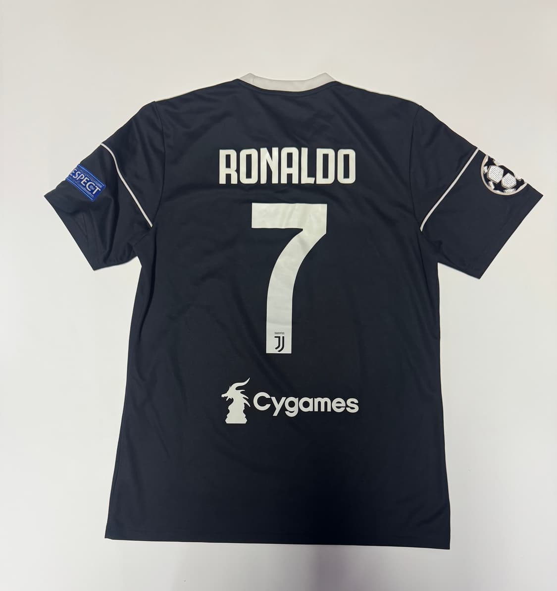희귀!! 아디다스 유벤투스 호날두 축구 유니폼 반팔 티셔츠 L 블랙 상품이미지1