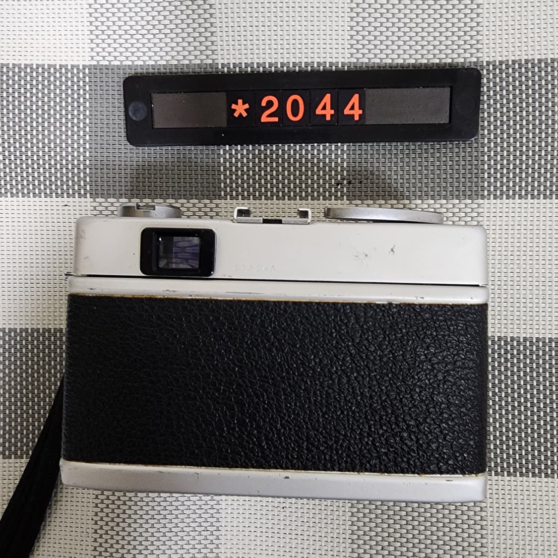 코니카 C 35 E&L 필름카메라 실버바디 상품이미지3