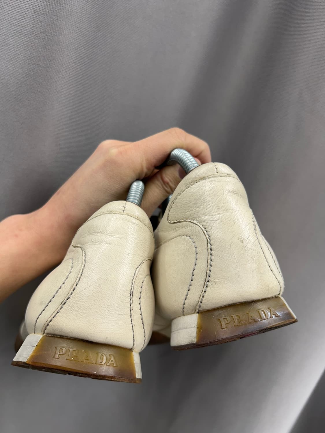 프라다 레이스업 레더 스니커즈 상품이미지5