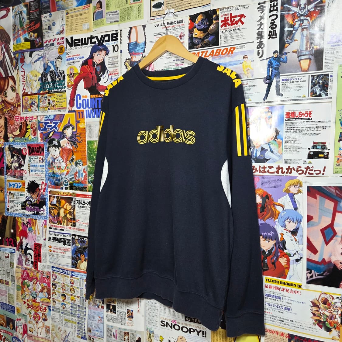 JPN 아디다스 올드스쿨 네이비 옐로우 프린팅 맨투맨 상품이미지2