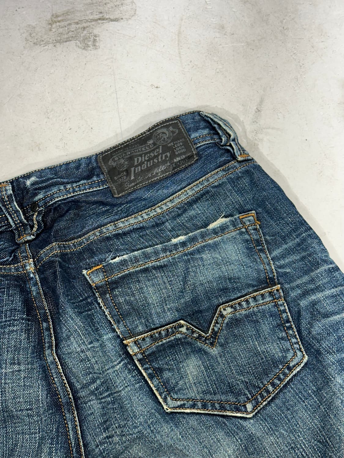 디젤 진청 레이크 워싱 와이드 데님 팬츠 청바지  상품이미지6