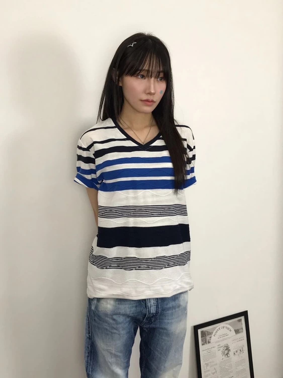 in the attic Blue Stripe V-Neck Tee 상품이미지1