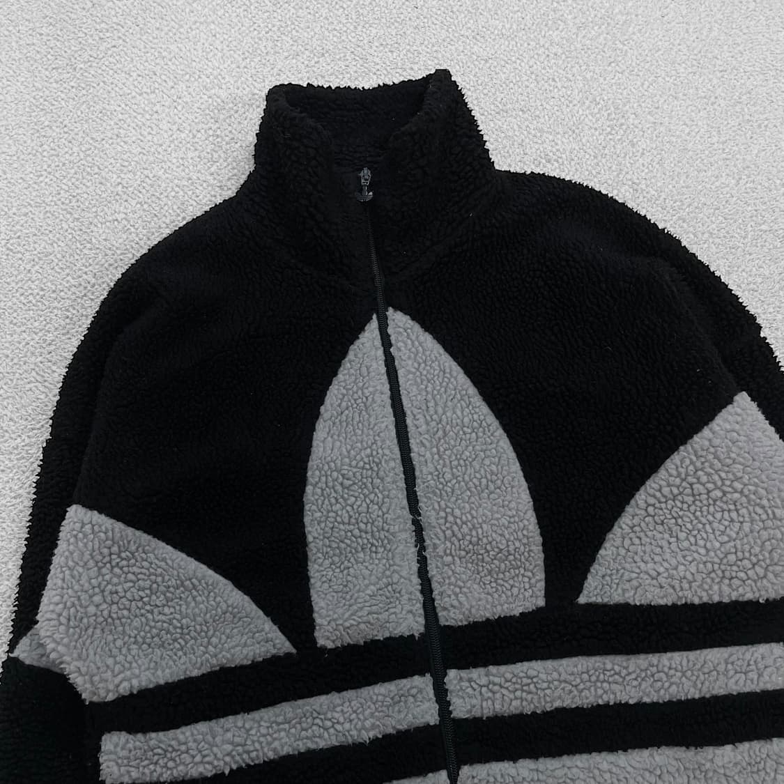 아디다스 빅 트레포일 후리스 자켓 블랙 그레이 상품이미지2