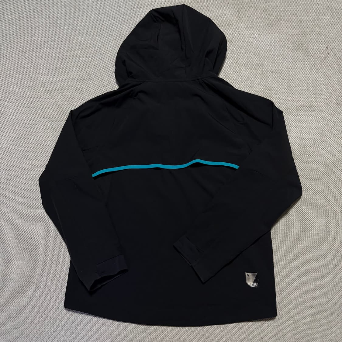 데상트 사이드로고 소프트쉘 후디 상품이미지5