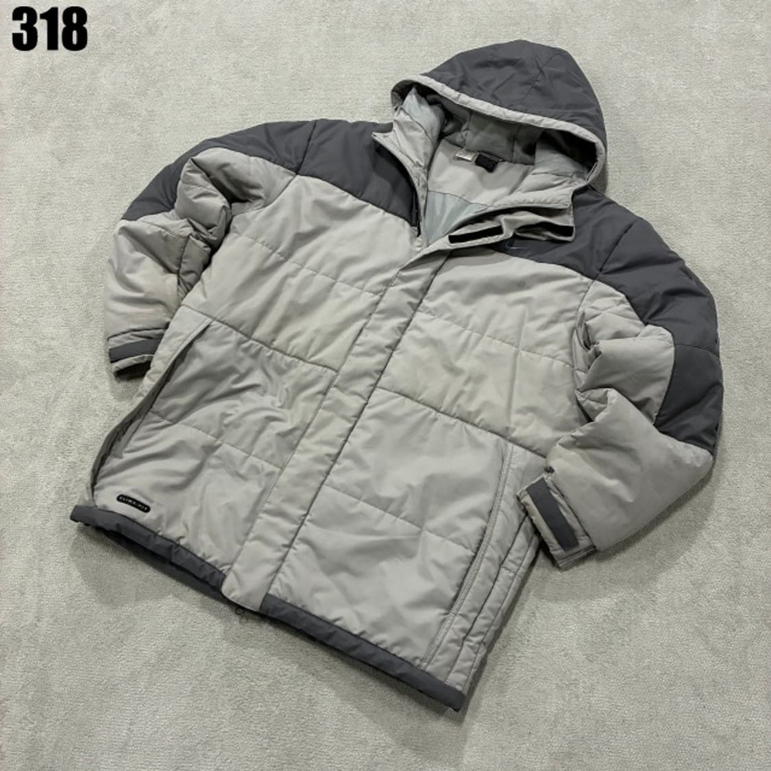 나이키 그레이 패딩자켓  상품이미지1