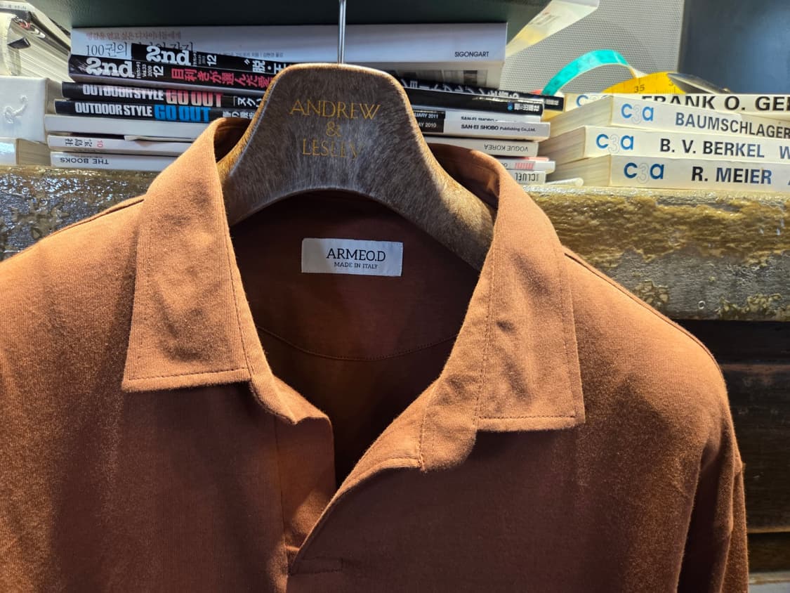 ARMEO.D 오픈칼라넥 티셔츠 상품이미지2