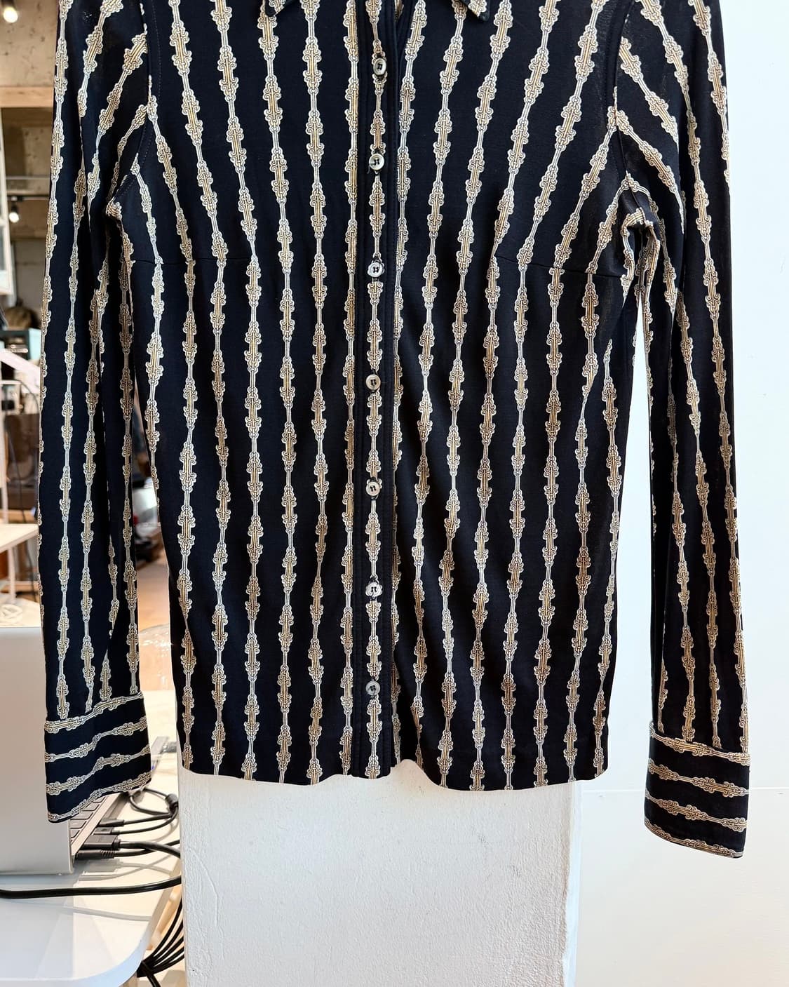 셀린느 블랙 체인 스트라이프 실크 셔츠  상품이미지6