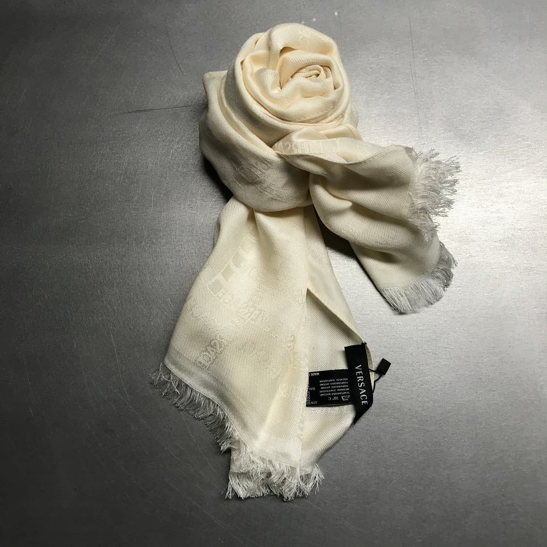 베르사체 실크 스카프 상품이미지1