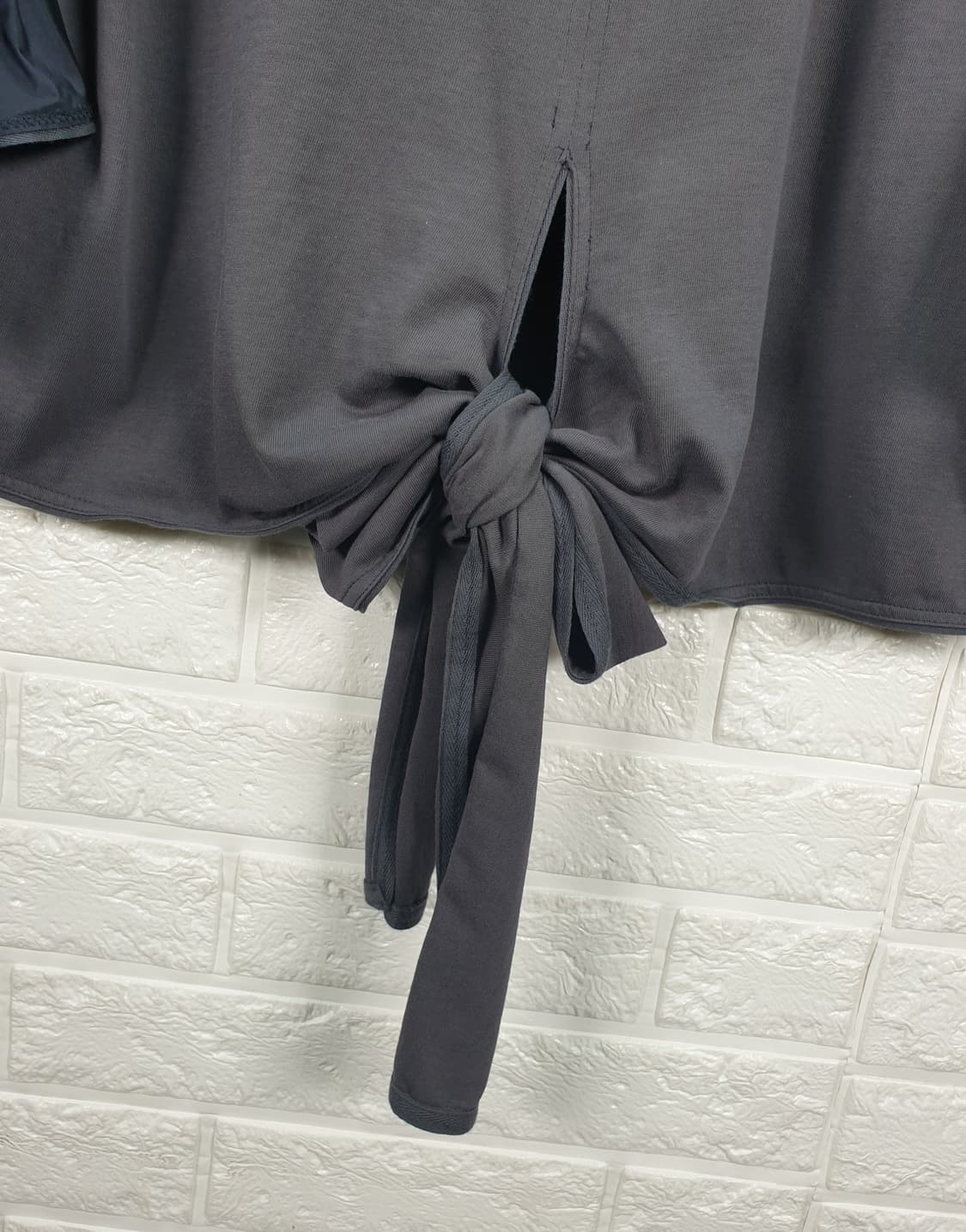 [66]오즈세컨 백 리본 셔링 퍼프 슬리브 티셔츠 상품이미지6