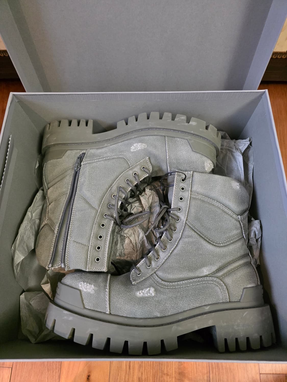 발렌시아가 컴뱃 스트라이크 41 상품이미지1