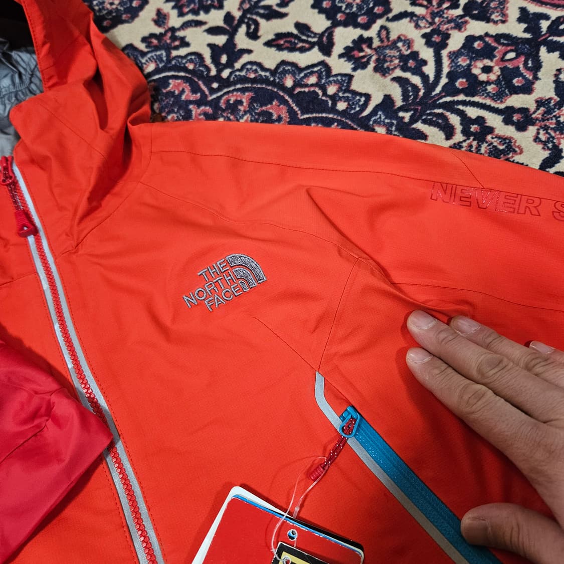 (새상품) 노스페이스 서밋시리즈 고어택스 경량 바람막이 S 상품이미지3