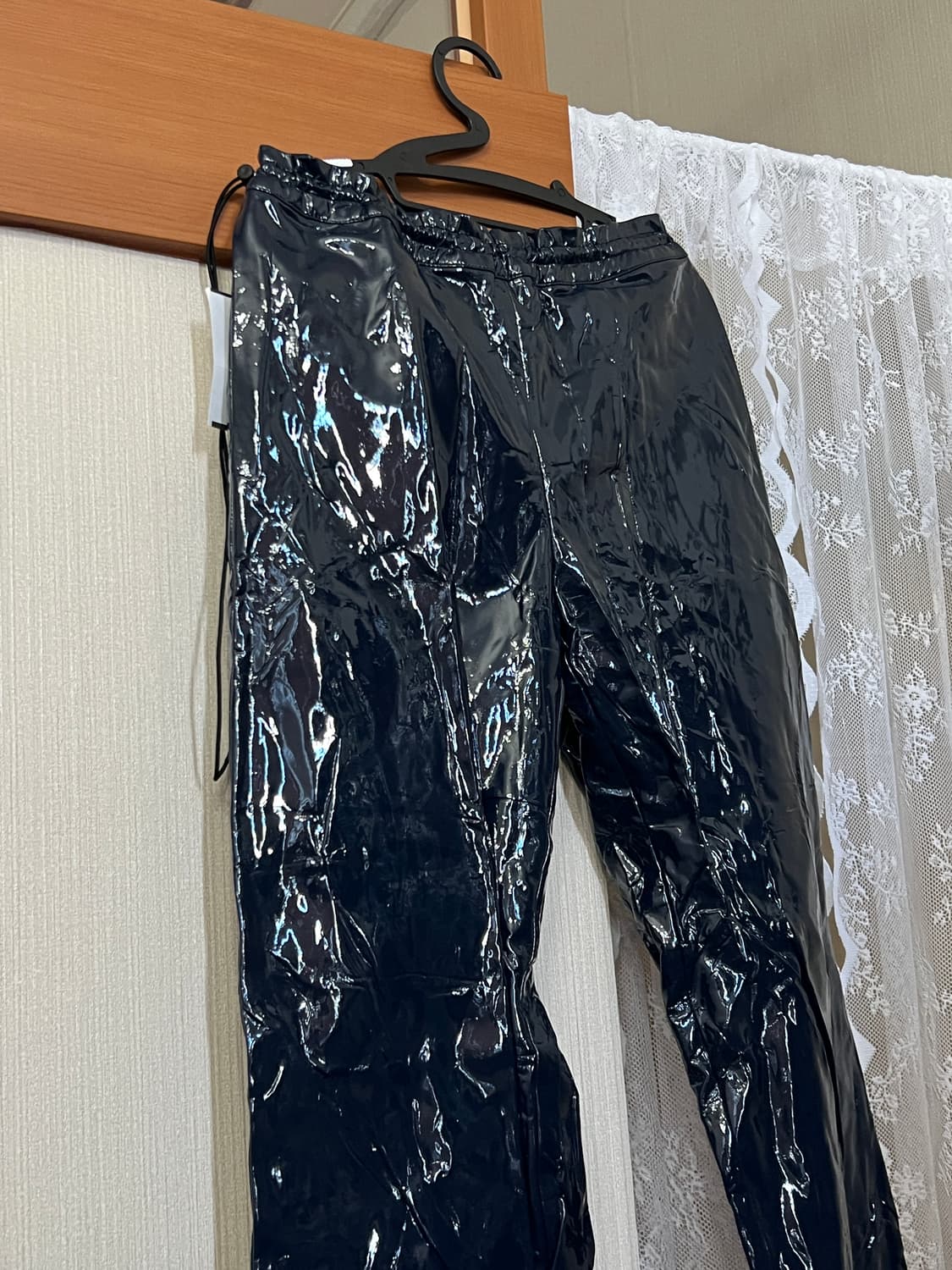 할로미늄 레자. 비닐 팬츠 상품이미지3