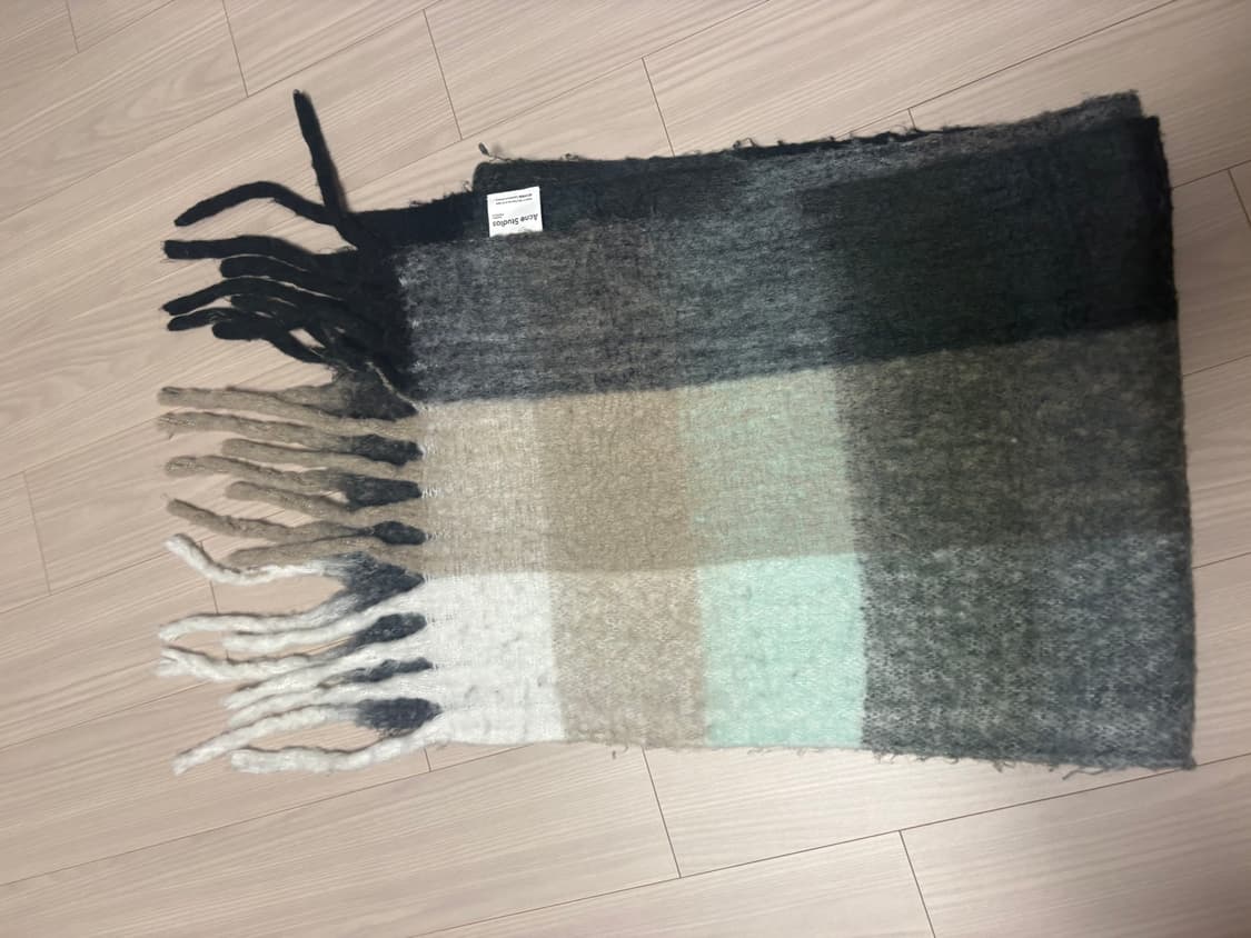 아크네스튜디오 머플러 상품이미지4