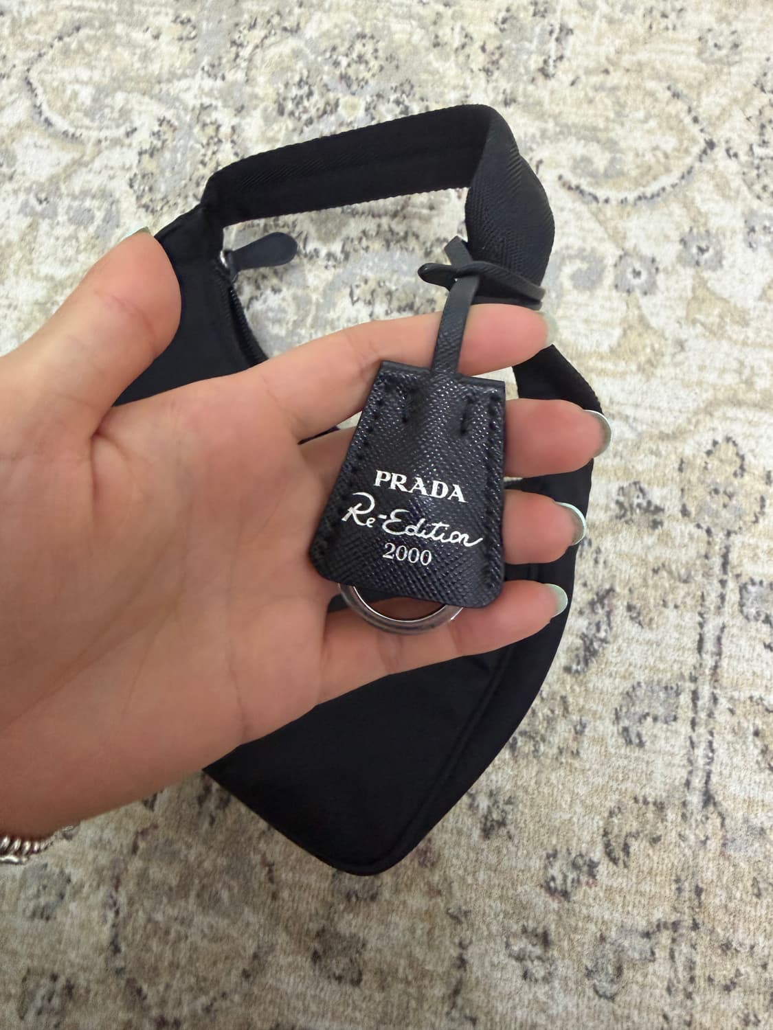 프라다 리에디션 2000 리나일론 호보백 상품이미지5