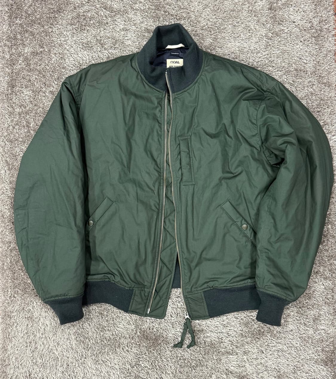 나나미카 인슐레이션 바시티점퍼 모스그린M 상품이미지1