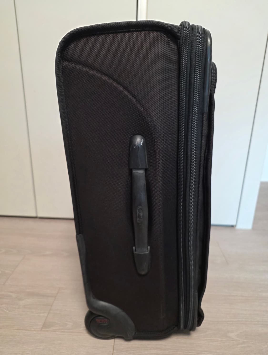 투미 2휠 확장형 캐리어 (정품# 22922DH)

 상품이미지3