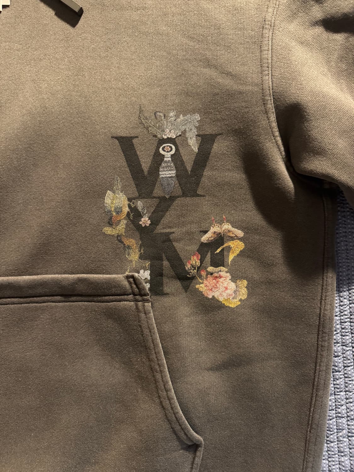 우영미 25fw 카툰 후드티 상품이미지3