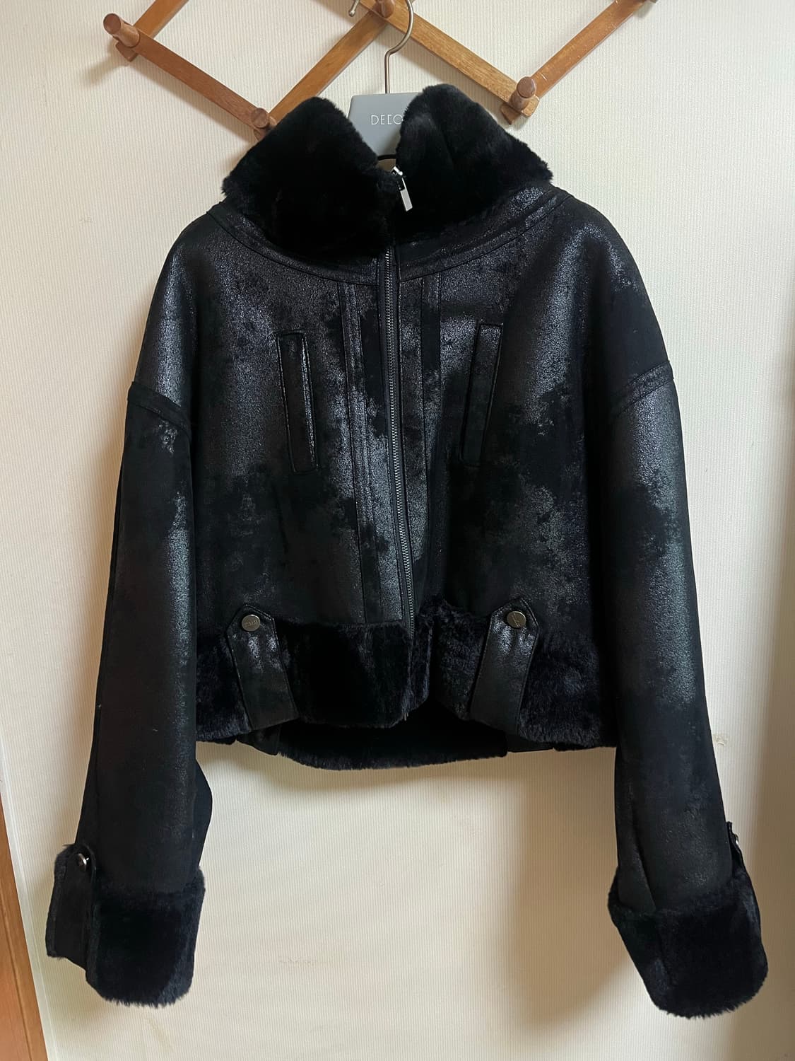 트리밍버드 크랙 볼드 크롭 무스탕 상품이미지3