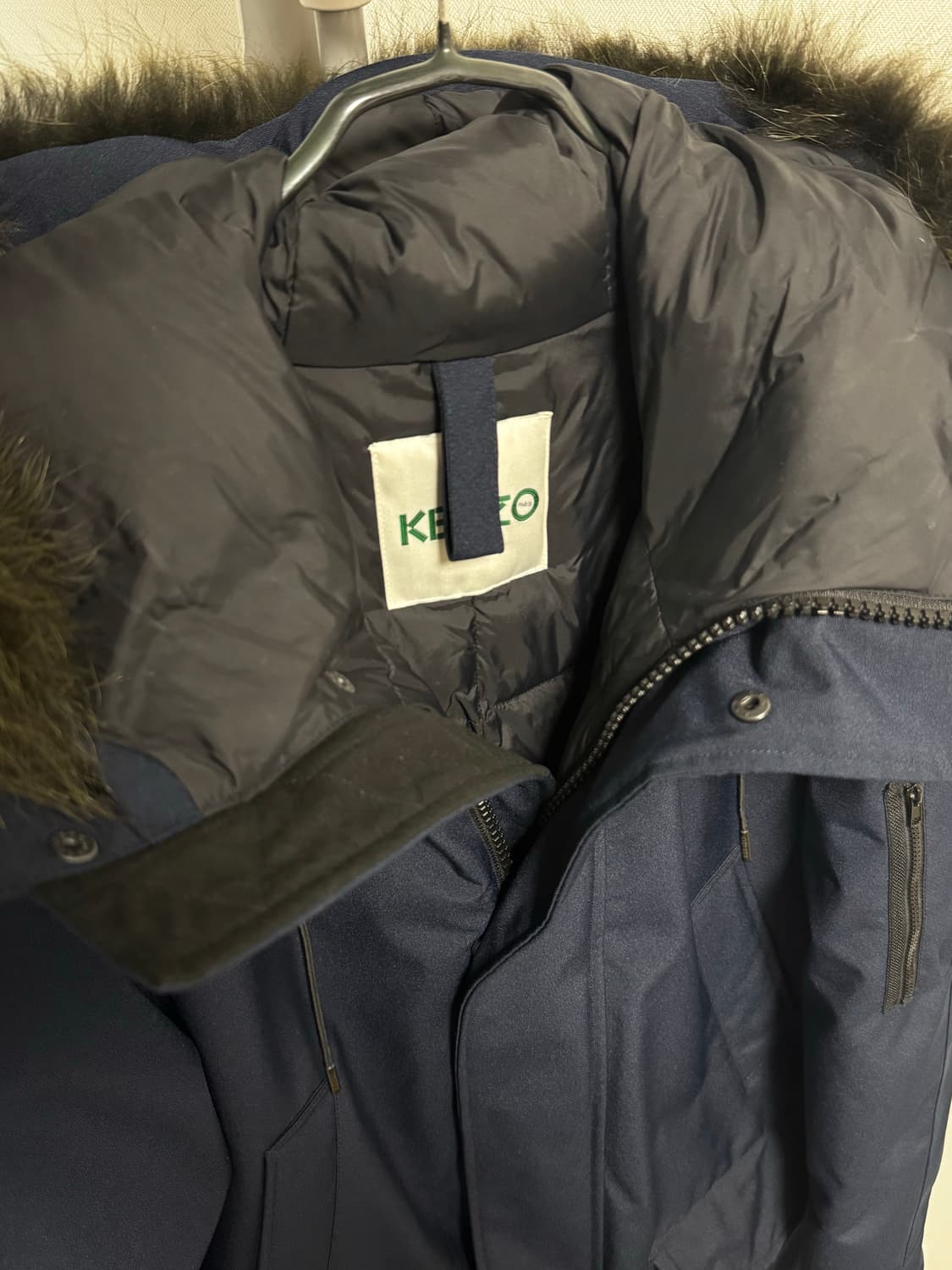 (구매가130만원)겐조 로고 패치 롱 다운 패딩 후드 자켓 NVY 상품이미지6