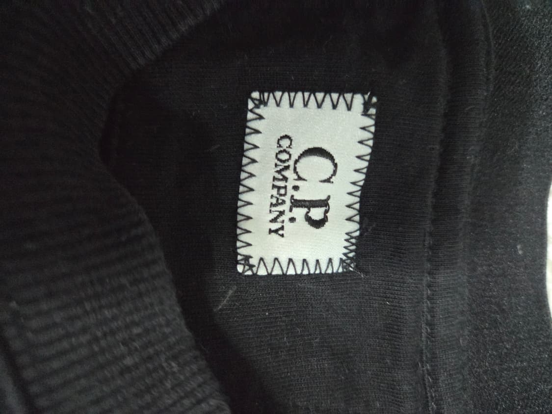 C.P. 컴퍼니 블랙 맨투맨 티셔츠 렌즈 상품이미지4