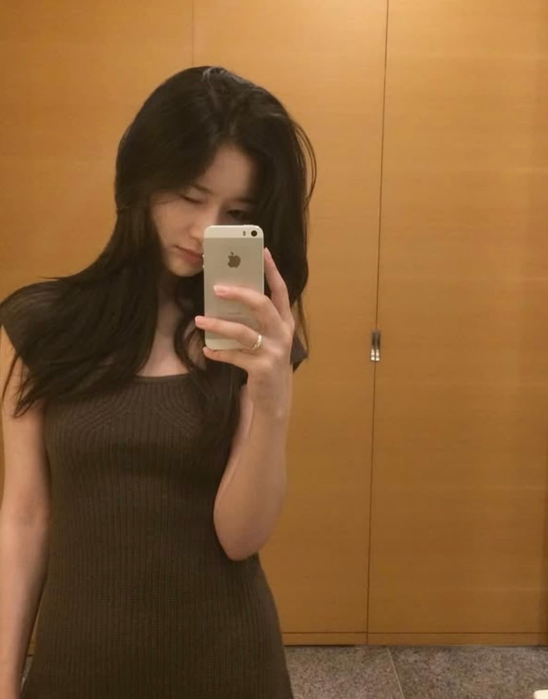 윤슬샵 lei knit ops brown 1사이즈 (새상품) 상품이미지6