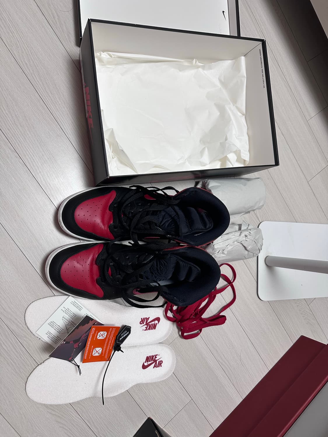 조던1 85 하이 OG 브레드 사이즈 290 팝니다 상품이미지1