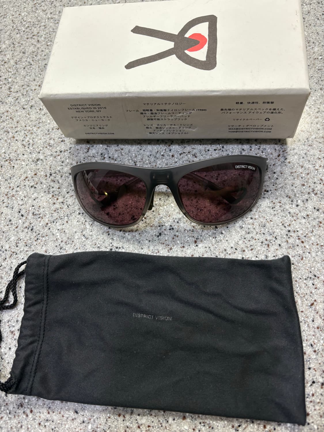 디스트릭트비전 타케요시 그레이 블랙로즈 상품이미지1