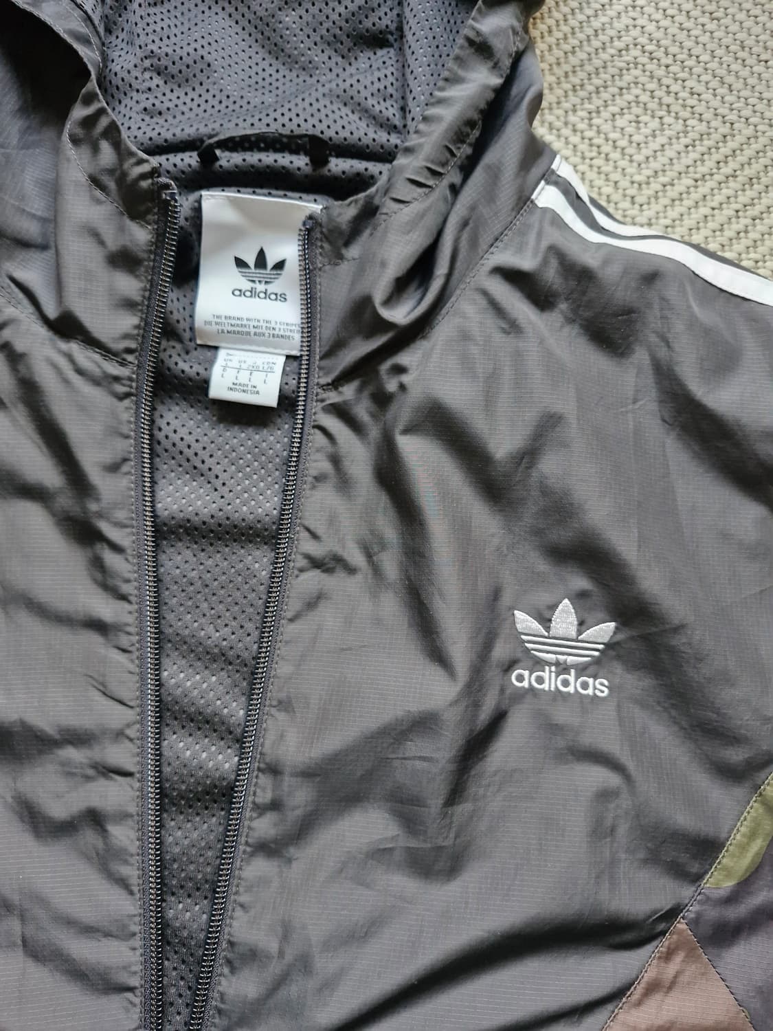 아디다스 카모 삼선 윈드브레이커 L 상품이미지4