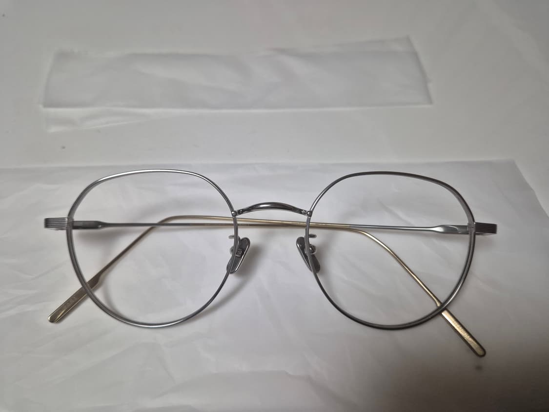 젠틀몬스터 요나 02 안경테 상품이미지1