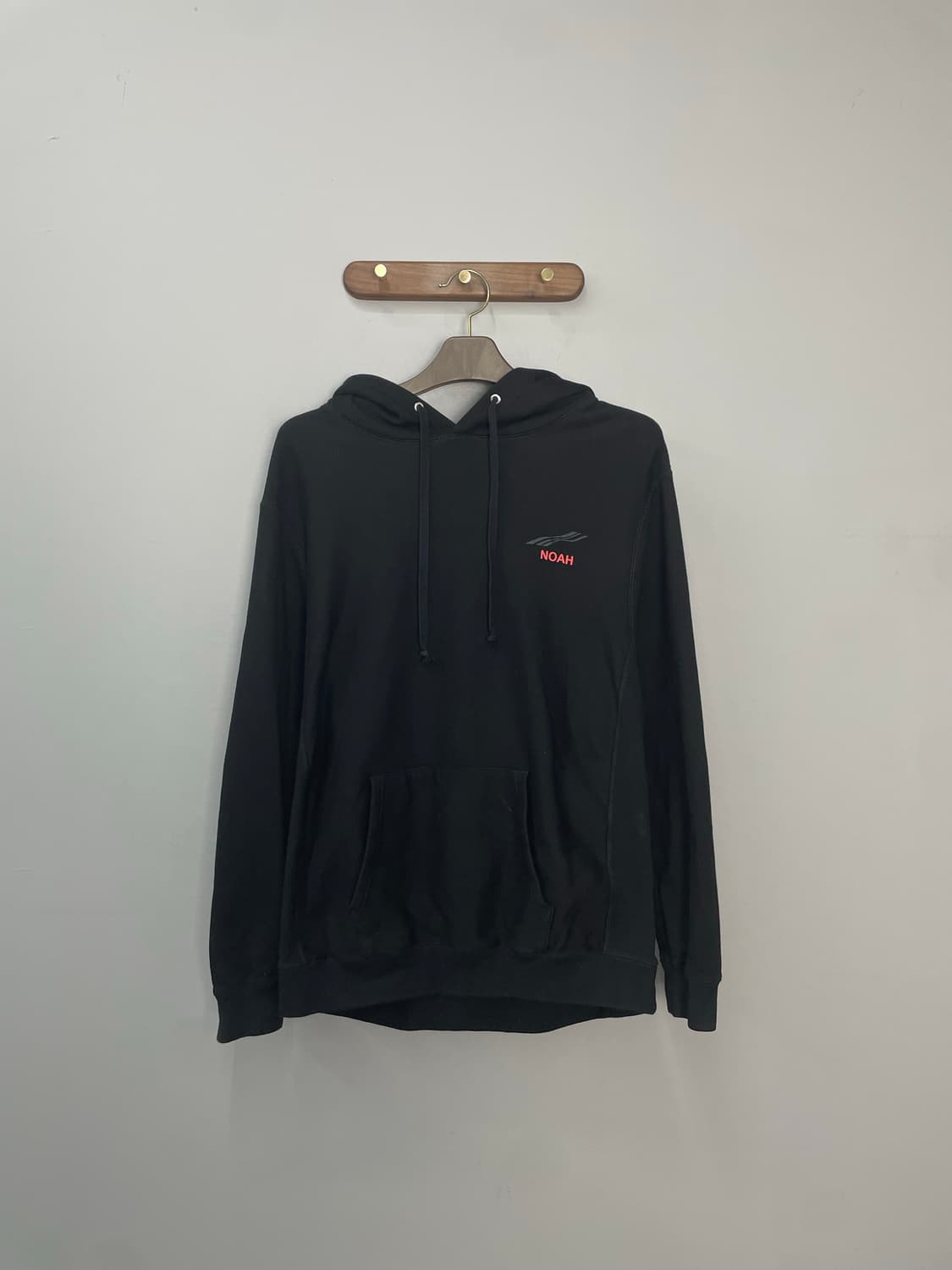 노아 백로고 블랙 후드티 H2001 상품이미지3