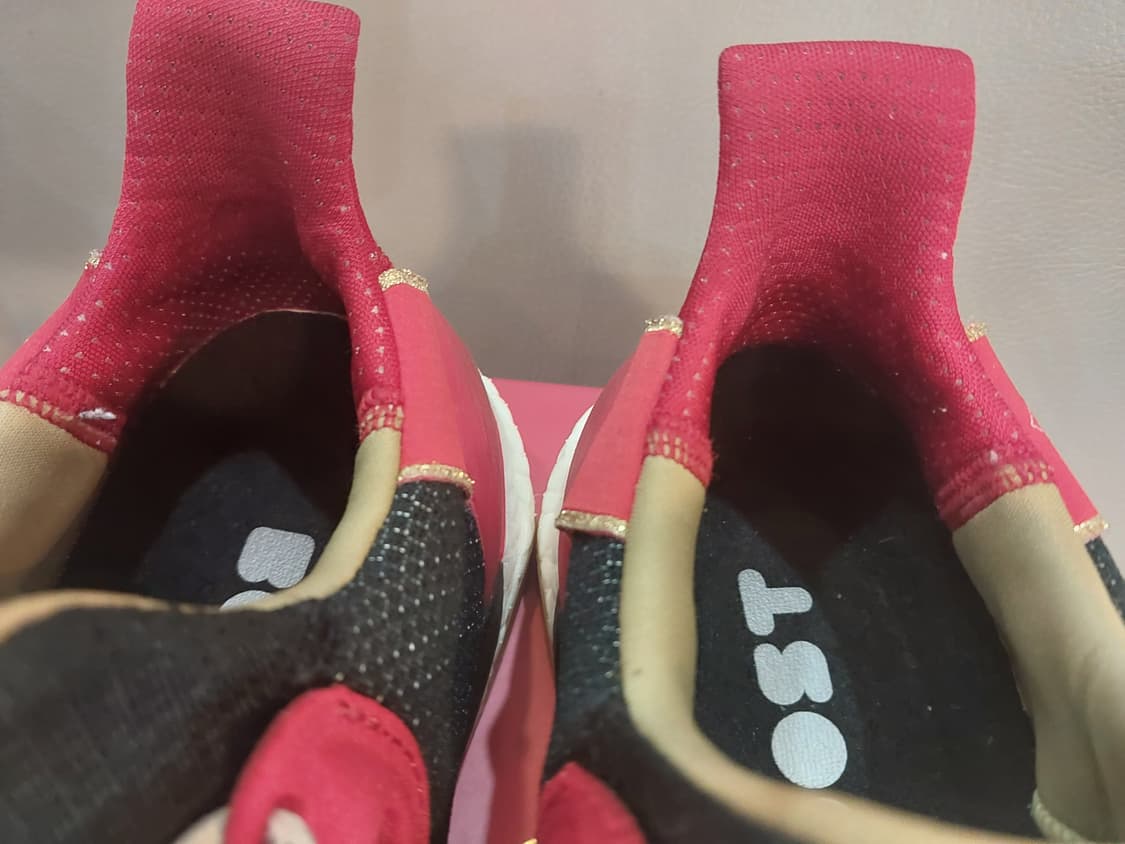 아디다스 x 퍼렐 솔라 Hu 글라이드 M CNY 울트라부스트 상품이미지5