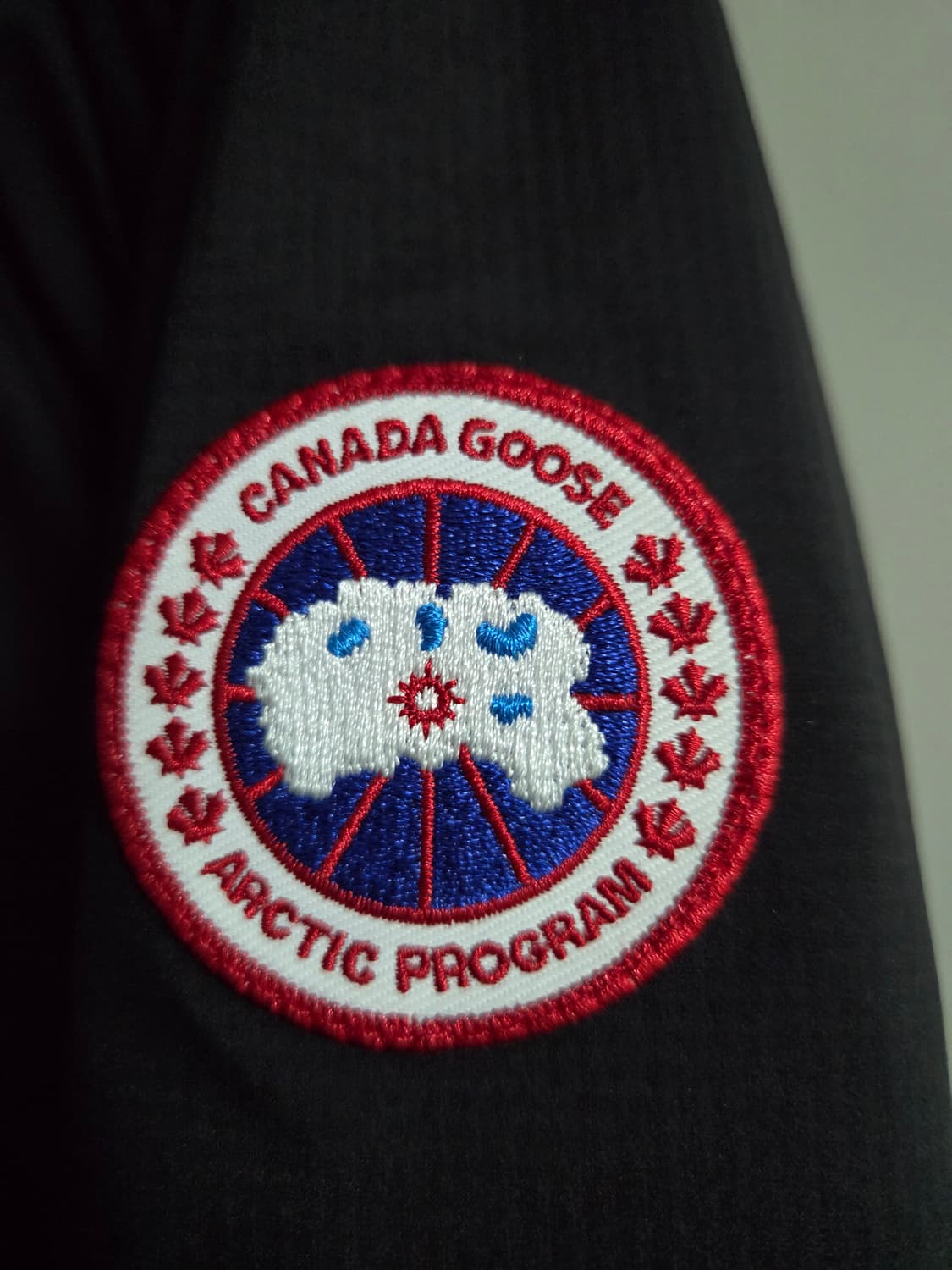 (새상품 L) 25fw 캐나다구스 롯지 상품이미지2