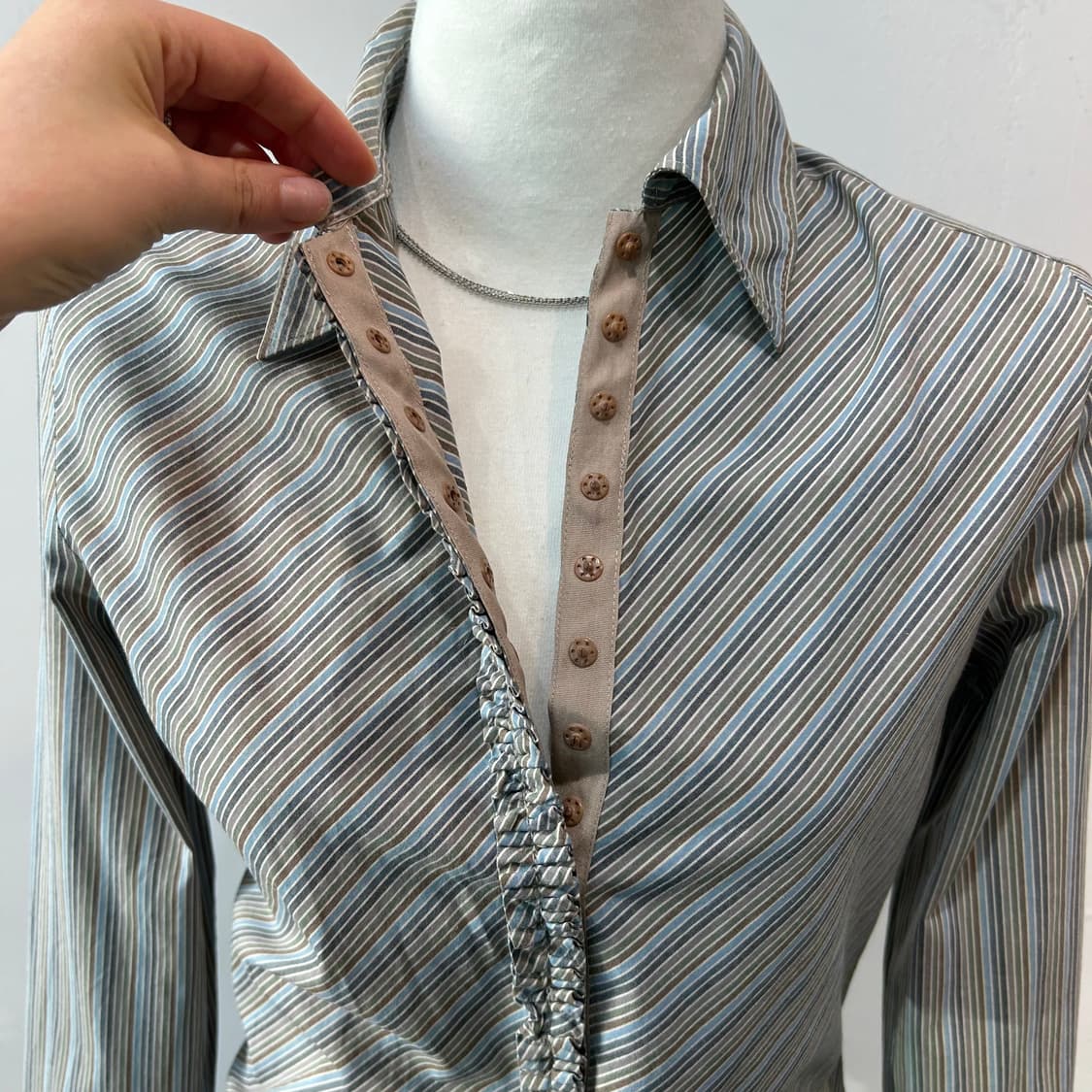 스트라이프 패턴 슬림 셔츠 상품이미지4