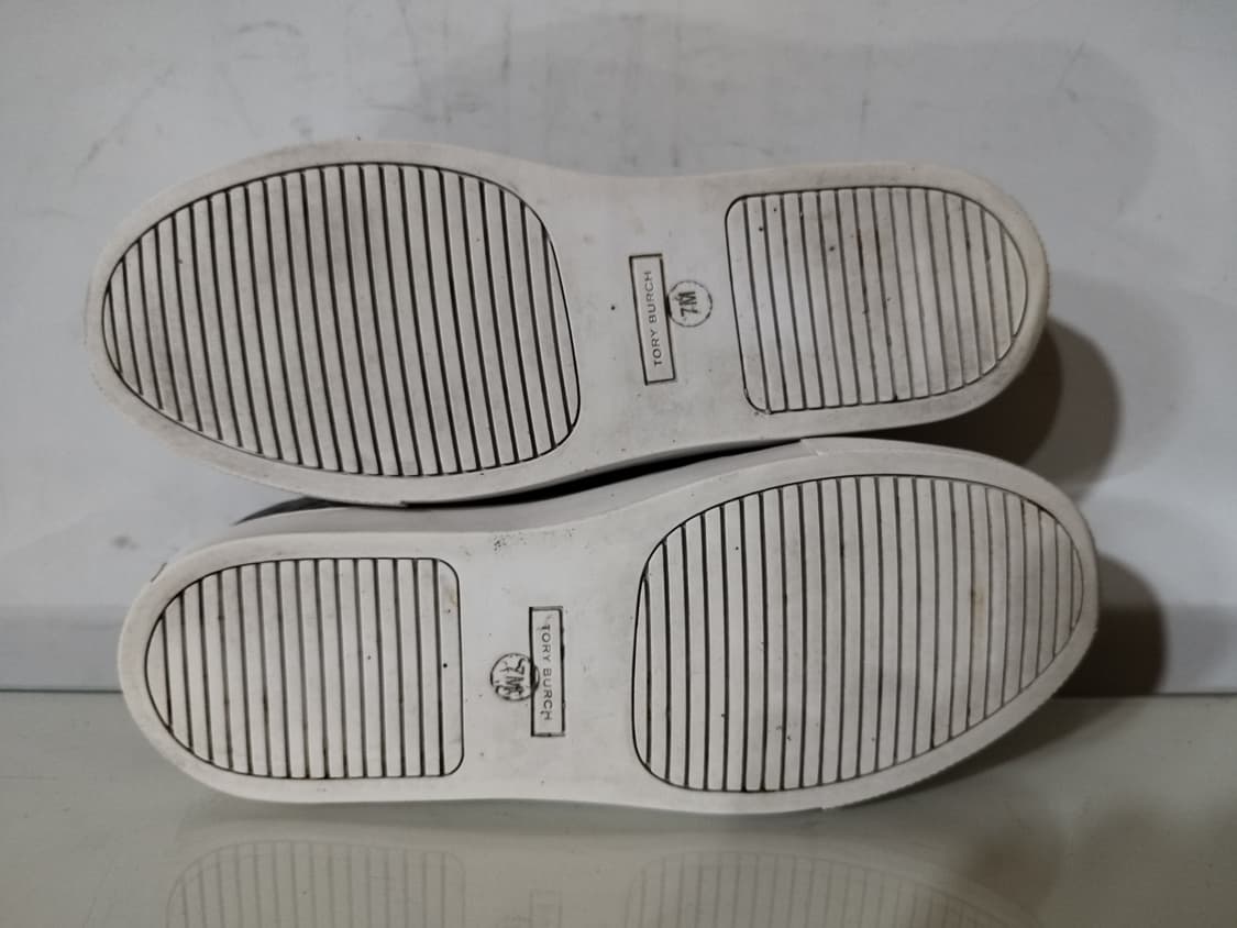 240mm 7m 토리버치 퀼팅 실버 메탈릭 스니커즈 상품이미지9