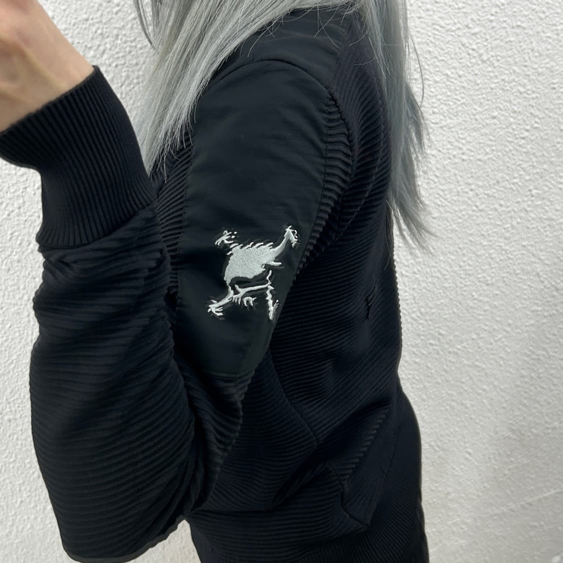 오클리 블랙 플리츠 폴라 슬리브 M 상품이미지2