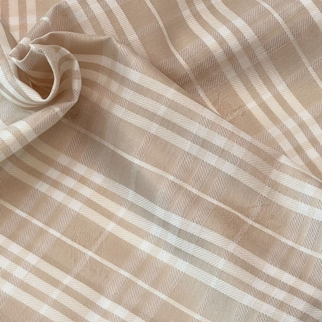 (새상품) burberry /버버리 쁘띠스카프 손수건 상품이미지5