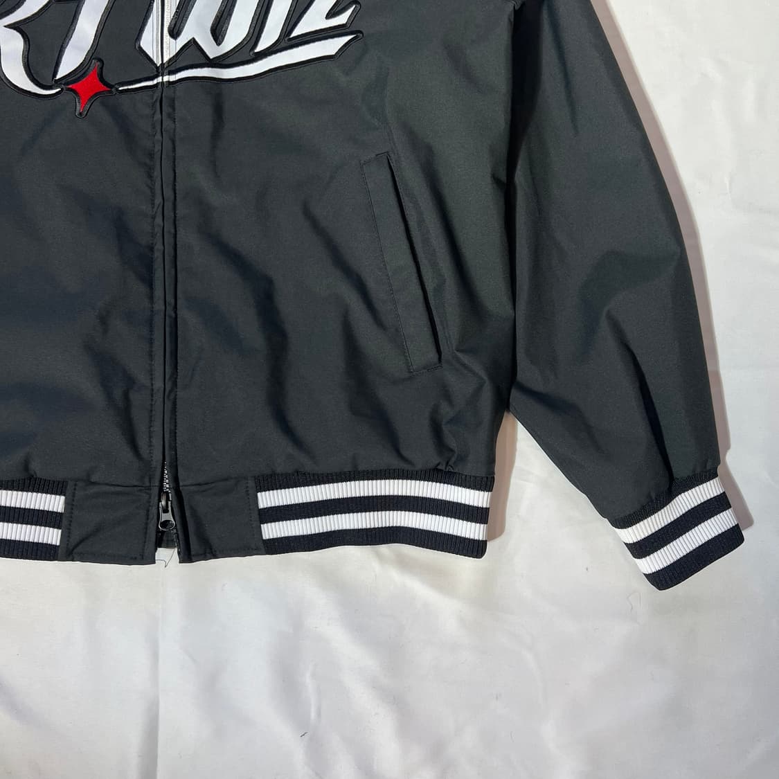 [L/100]뉴발란스 KT WIZ 점퍼 상품이미지4