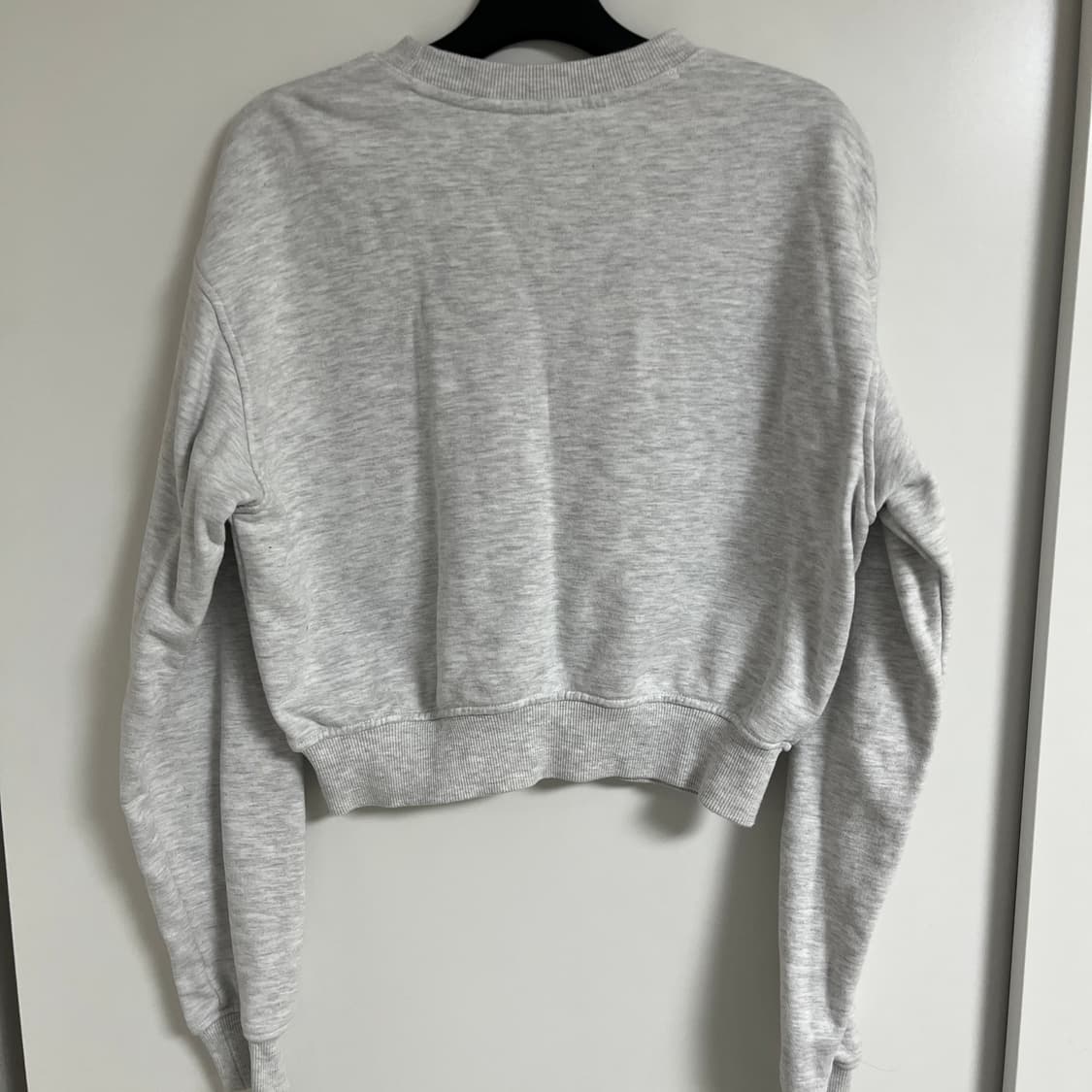 OiOi 크롭 맨투맨 상품이미지3