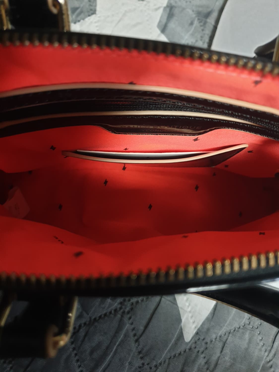 폴스부띠끄 애나멜 도트겸 크로스백 블랙 상품이미지4