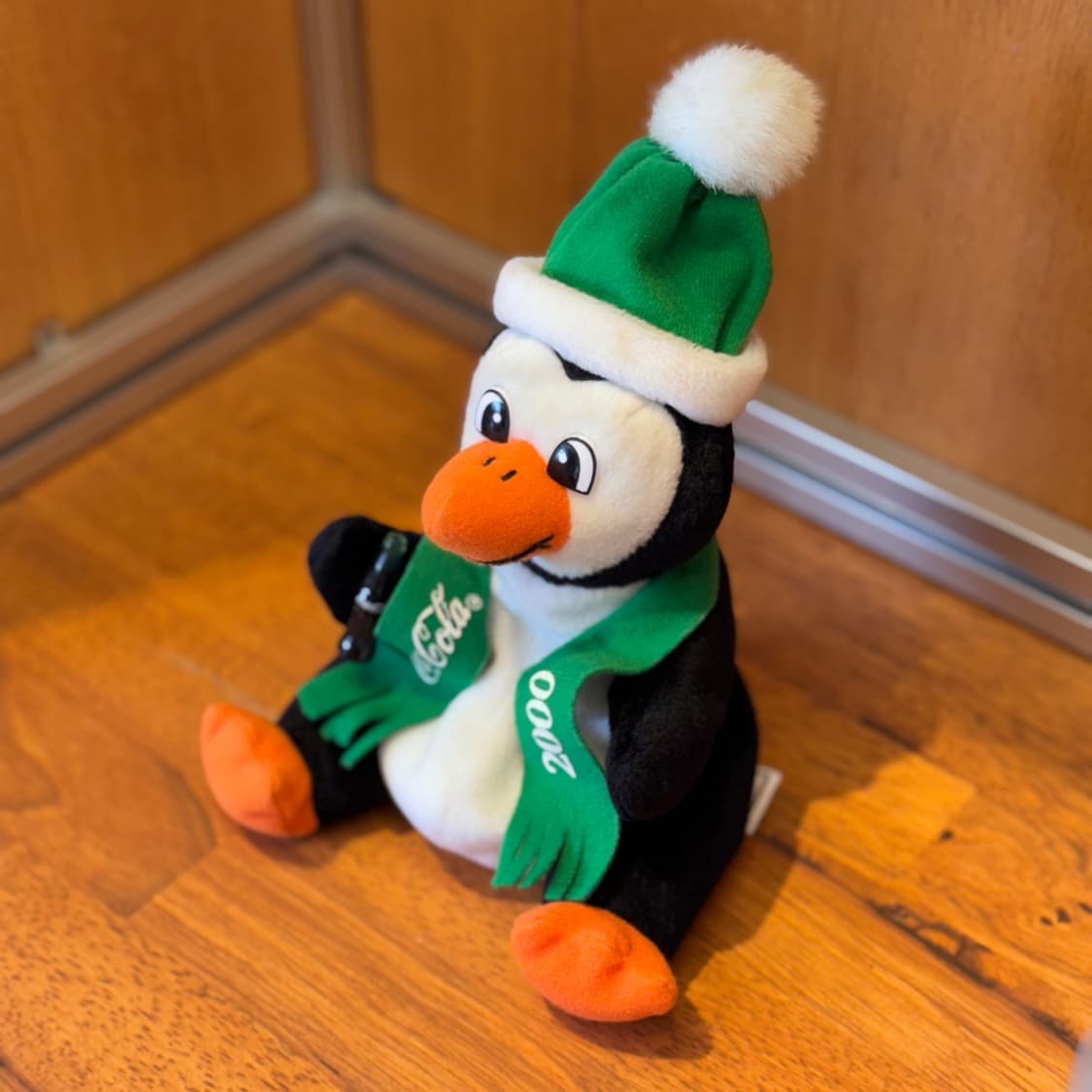 [Coca-Cola] Penguin Plush - Green Scarf 상품이미지3