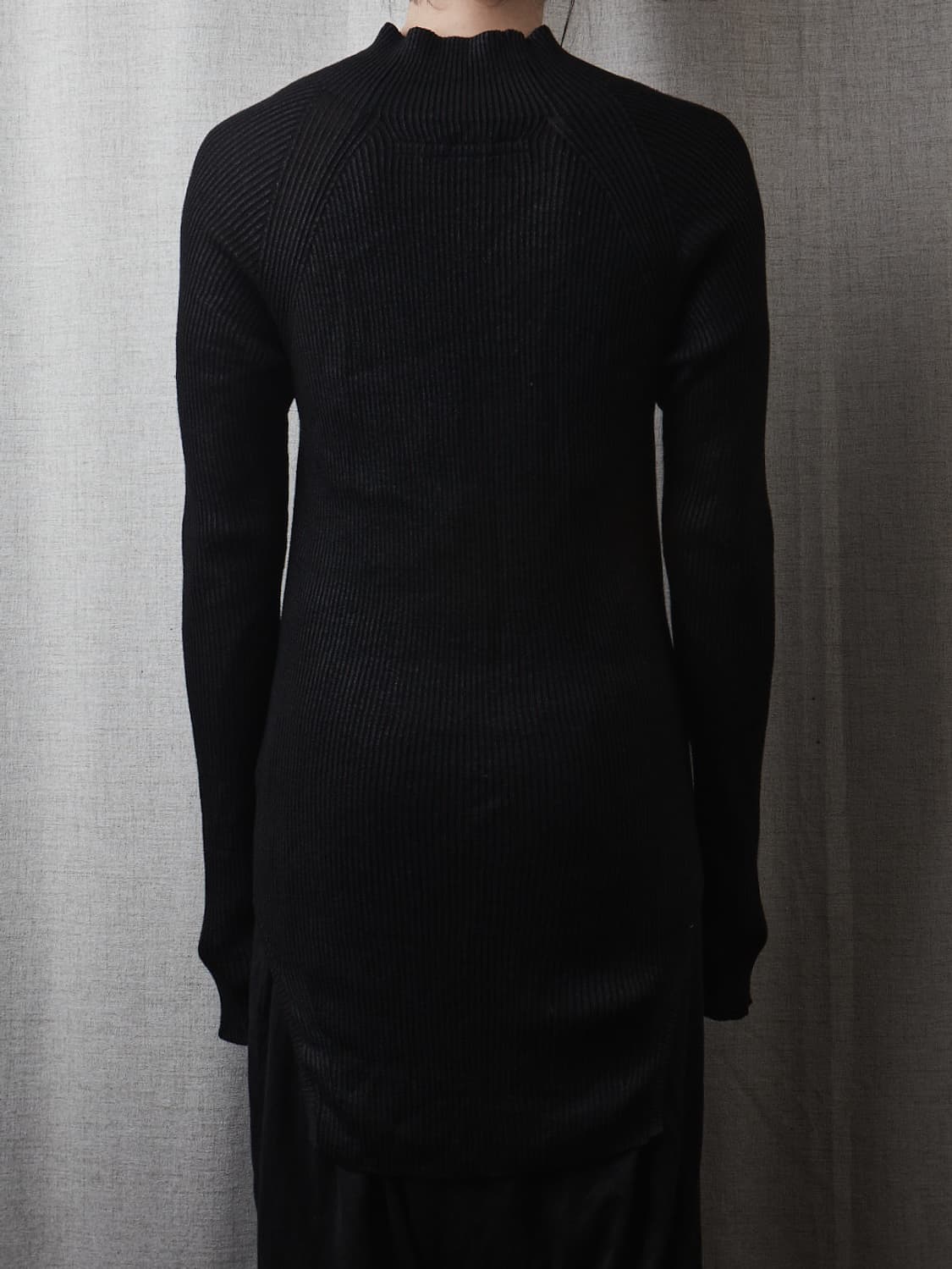 Julius FW2024 코팅 울 니트 탑 상품이미지9